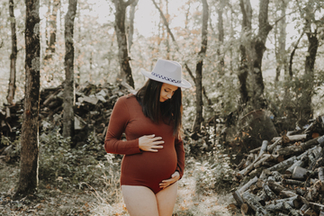 Séance photo avec une photographe pour femme enceinte